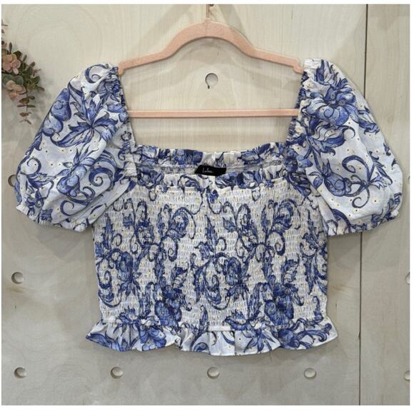 LULUS Fresh Favorite White Floral Print Eyelet Top Size M NEW Smocked - Picture 10 of 10